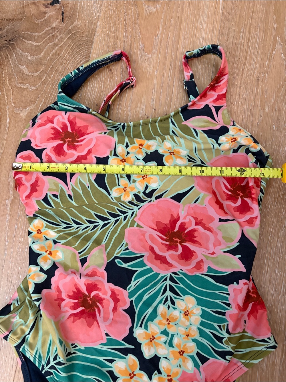 Hurley Women’s one piece swimsuit - Picture 2 of 6
